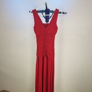 Nightway Red Evening Gown – Size 6 – New with Tags
